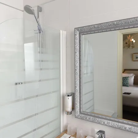 Western D'anjou 4*