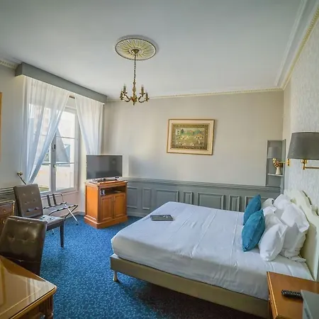 Western D'anjou Hotel 4*