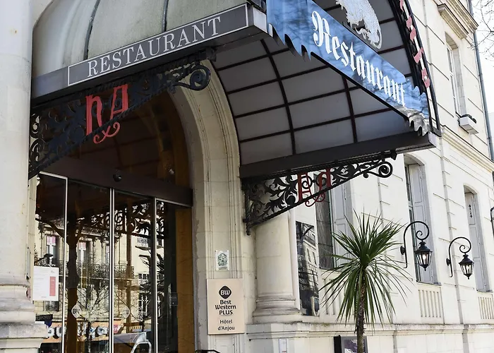 Hotel Western D'anjou 4*